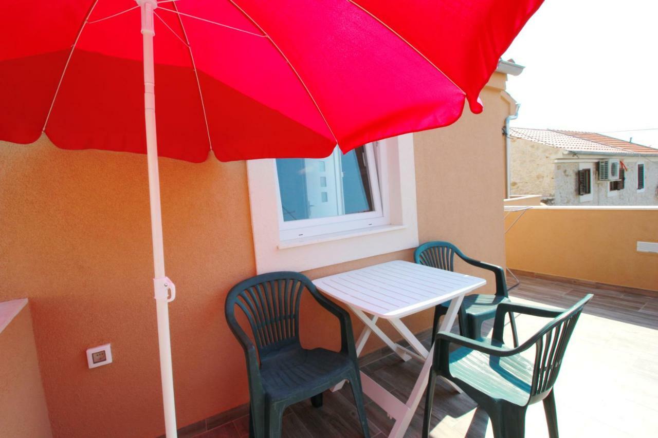 Apartment Sara With Seaview 佩特坎内 外观 照片